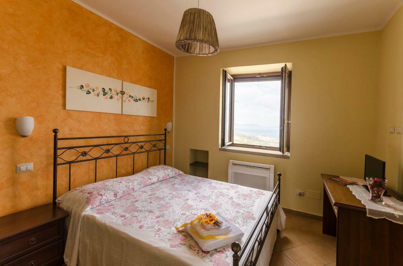 Bed and Breakfast Al Casale Dei Nonni à Laureana Cilento Extérieur photo
